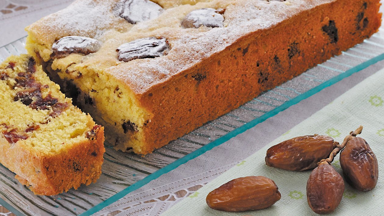 Dates Crumble Cake
