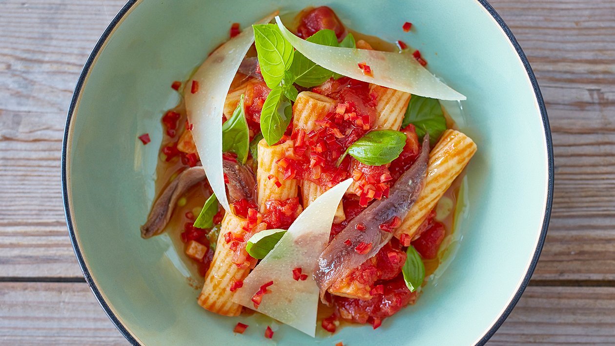 Pasta Arrabiata dengan Ikan Asin