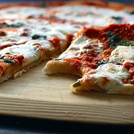 2. Rendang pizza 2. Rendang pizza