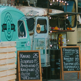 Choose attractive colours for your food truck Choose attractive colours for your food truck